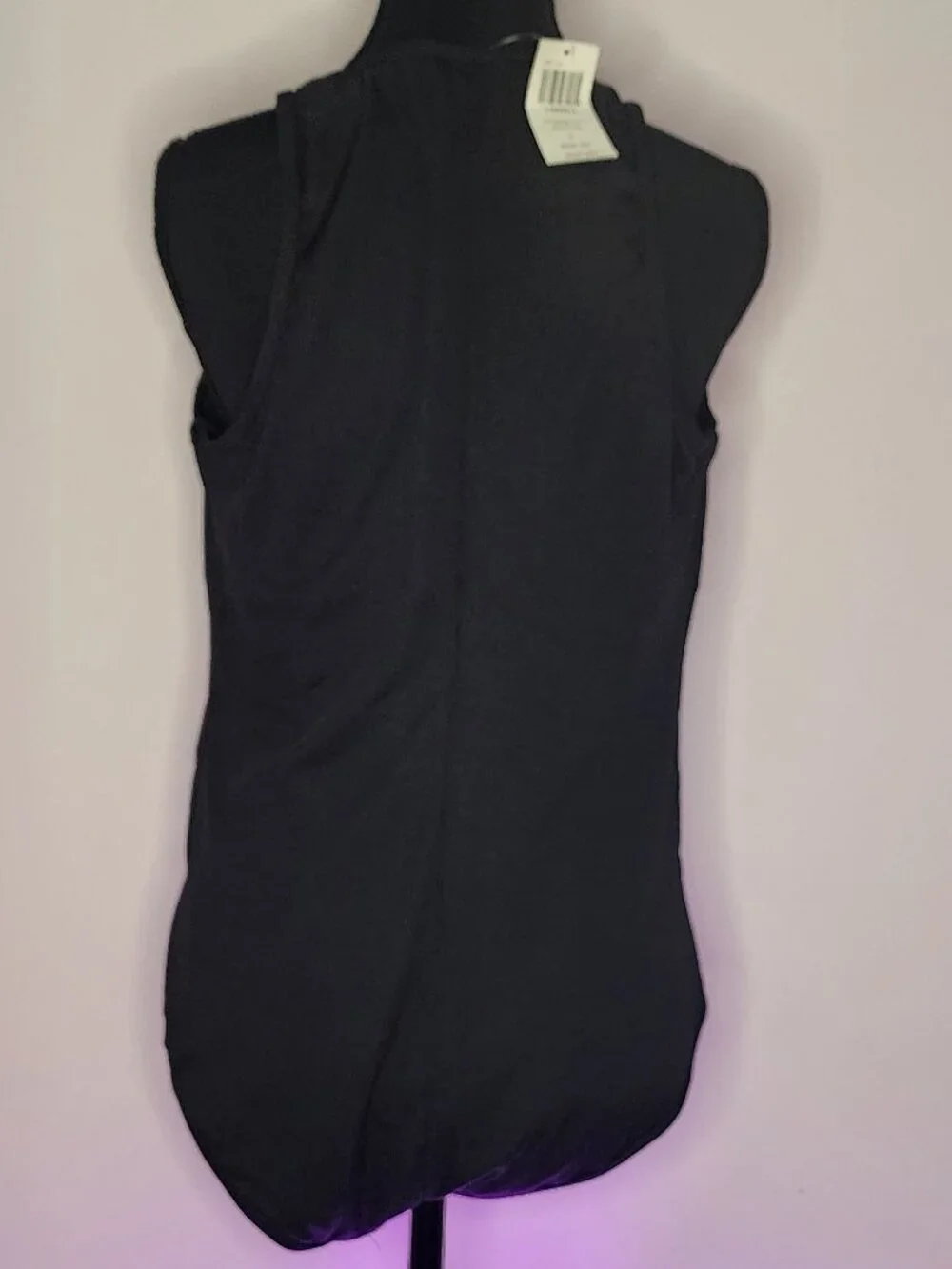 Hot Topic - Black Ribbed Zip-Up Swimsuit Plus Size - Picture 4 of 7